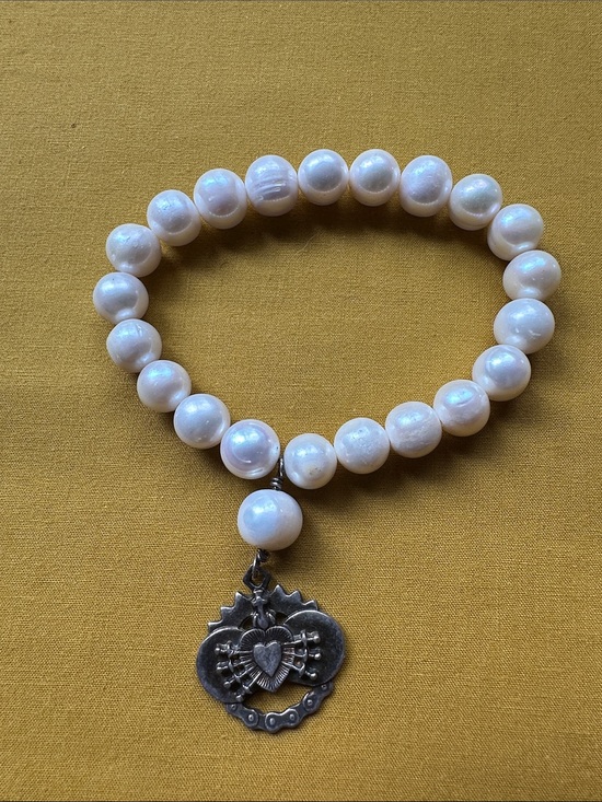 French Kande Jewelry - Cream Pearl Stretch Bracelet with Silver Heart Medal